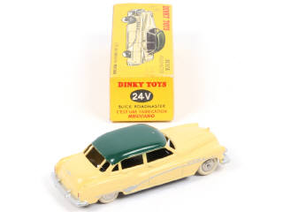 Lot 287 - DINKY TOYS (FRANCE) (1)
