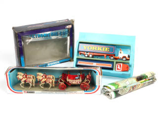 Lot 162 - CORGI TOYS (GB) (2)