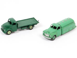 Lot 173 - DINKY TOYS (GB) (2)