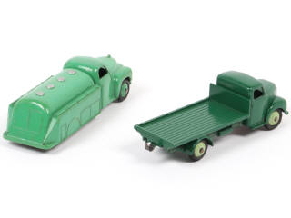 Lot 173 - DINKY TOYS (GB) (2)