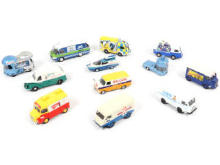 Lot 96 - DIVERS (12)
