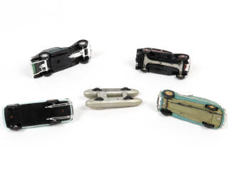 Lot 81 - DIVERS (5)