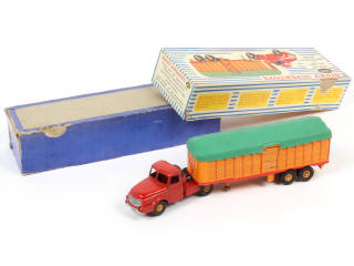 Lot 294 - DINKY TOYS (FRANCE) (1)