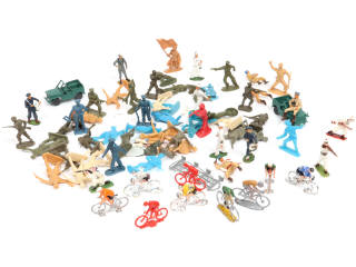 Lot 19 - DIVERS (48)