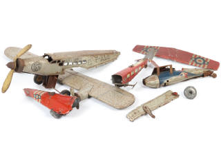Lot 57 - DIVERS (4)