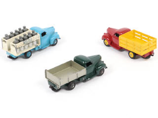 Lot 276 - DINKY TOYS (FRANCE) (3)