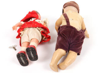 Lot 113 - DIVERS (2)