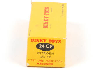 Lot 206 - DINKY TOYS (FRANCE) (1)