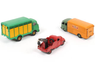 Lot 275 - DINKY TOYS (FRANCE) (3)
