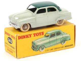 Lot 212 - DINKY TOYS (FRANCE) (1)