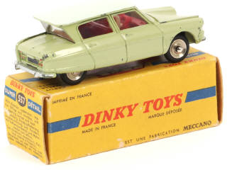 Lot 242 - DINKY TOYS (FRANCE) (1)