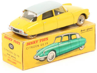 Lot 227 - DINKY TOYS (FRANCE) (1)