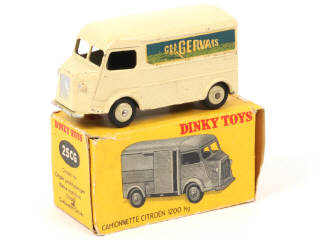 Lot 217 - DINKY TOYS (FRANCE) (1)