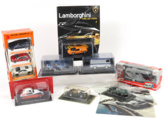 Lot 307 - DIVERS (10)