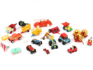 Lot 316 - DIVERS (21)