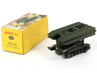 Lot 237 - DINKY TOYS (FRANCE) (1)