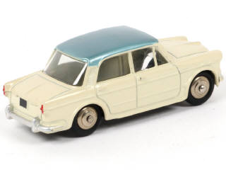 Lot 224 - DINKY TOYS (FRANCE) (1)