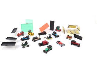 Lot 312 - DIVERS (28)