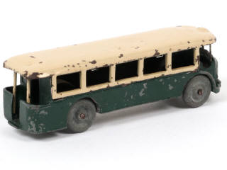 Lot 210 - DINKY TOYS (FRANCE) (1)