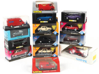 Lot 313 - DIVERS (14)