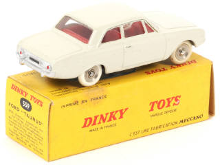 Lot 227 - DINKY TOYS (FRANCE) (1)