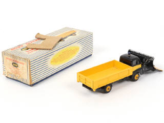 Lot 157 - DINKY TOYS (GB) (1)