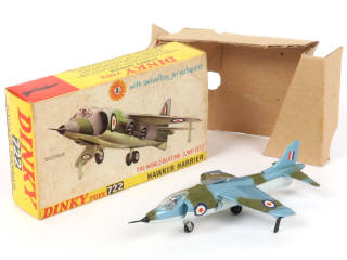 Lot 151 - DINKY TOYS (GB) (1)