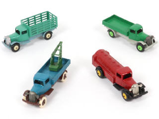 Lot 261 - DINKY TOYS (FRANCE) (4)