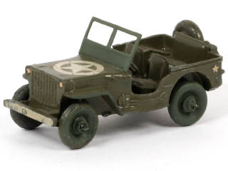 Lot 194 - DINKY TOYS (FRANCE) (1)