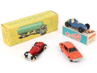 Lot 303 - DIVERS (4)