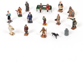 Lot 8 - DIVERS (17)