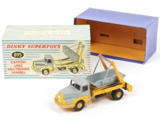 Lot 164 - DINKY TOYS (FRANCE) (1)