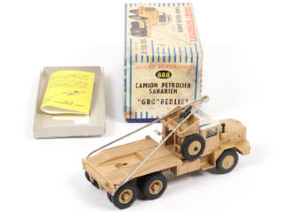 Lot 203 - DINKY TOYS (FRANCE) (1)
