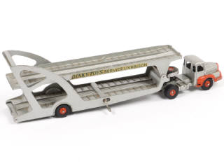 Lot 166 - DINKY TOYS (FRANCE) (1)