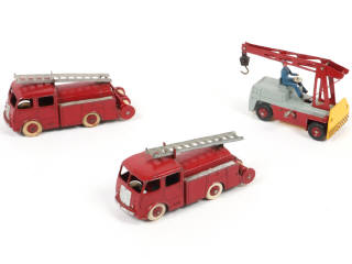 Lot 261 - DINKY TOYS (FRANCE) (3)