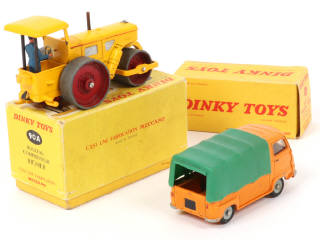 Lot 256 - DINKY TOYS (FRANCE) (2)
