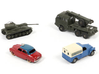 Lot 265 - DINKY TOYS (FRANCE) (4)