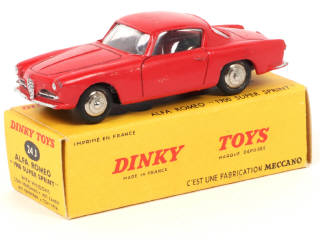 Lot 134 - DINKY TOYS (FRANCE) (1)