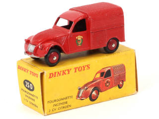 Lot 155 - DINKY TOYS (FRANCE) (1)