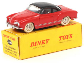 Lot 137 - DINKY TOYS (FRANCE) (1)