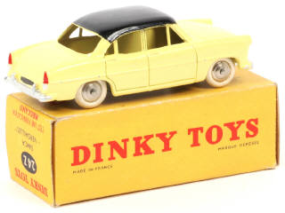 Lot 154 - DINKY TOYS (FRANCE) (1)
