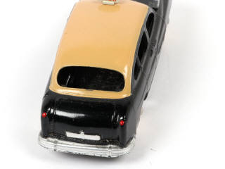 Lot 150 - DINKY TOYS (FRANCE) (1)