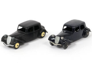 Lot 227 - DINKY TOYS (FRANCE) (2)
