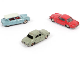 Lot 245 - DINKY TOYS (FRANCE) (3)
