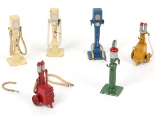 Lot 126 - DINKY TOYS (FRANCE) (6)