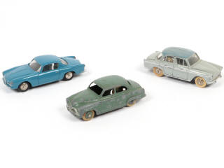 Lot 242 - DINKY TOYS (FRANCE) (3)