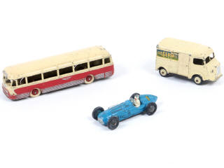 Lot 263 - DINKY TOYS (FRANCE) (3)