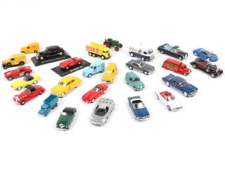 Lot 36 - DIVERS (26)