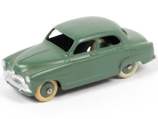 Lot 143 - DINKY TOYS (FRANCE) (1)