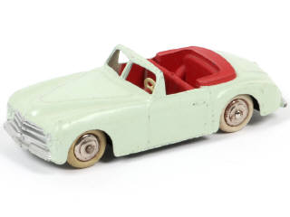 Lot 142 - DINKY TOYS (FRANCE) (1)